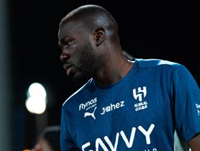 جيسوس يستبعد كوليبالي وليوناردو من مباراة الهلال والشباب