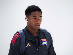 لست راضياً عن أدائه.. مدرب ليون ينتقد إندريك بشدة ويحرج ريال مدريد