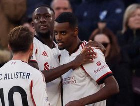 إيزاك يقلل من فرحة "كسر الصيام" ويحتفي بعودة ليفربول للانتصارات