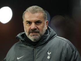 هل يقود بوستيكوغلو باير ليفركوزن خلفاً لتن هاغ؟