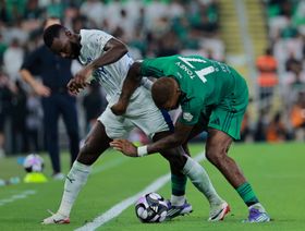 6 أرقام تُزيّن الكلاسيكو المثير بين الأهلي والهلال بالدوري السعودي