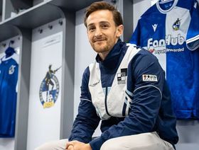 تأجيل انطلاق 36 مباراة بإنجلترا لمدة دقيقة واحدة