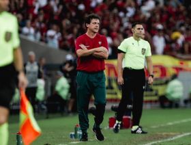 إقالة دينيز المدرب السابق لمنتخب البرازيل من تدريب فلوميننسي