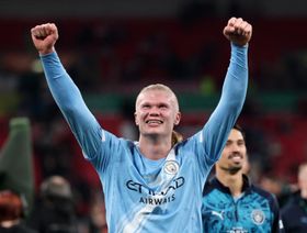 هالاند يتحول من هدّاف في الملاعب لحارس تاريخ الفايكينغز