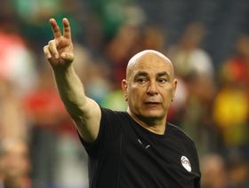 حسام حسن.. "صانع الاعداء" الذي وحّد الصفوف خلف منتخب مصر