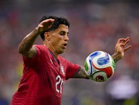 كانسيلو يضغط على الهلال لحسم انتقاله إلى برشلونة