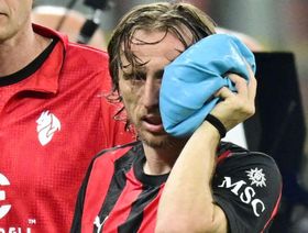 شاهد.. لوكاتيلي يتحدث عن إصابة رأس مودريتش "الصلب"