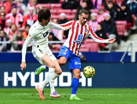 أنطوان غريزمان يريد لقباً مع أتلتيكو مدريد ودييغو سيموني يعتبره "خالداً"