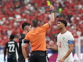 إنذارات أكثر من التسديدات.. رقم قياسي عالمي بمباراة المغرب وكندا