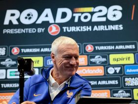 ديشان يهدّد بإلغاء زواج هدّاف الدوري الفرنسي من أجل كأس العالم