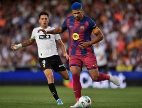 مفاجأة.. ليفربول يتوصل لاتفاق مع برشلونة لضم أراوخو