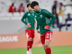 شاهد.. إصابة نجم منتخب الأردن يزن النعيمات على مستوى الرأس