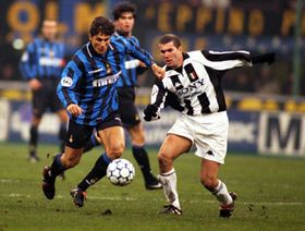 يوفنتوس وإنتر.. ما خلفيات العداوة الكبيرة في ديربي إيطاليا؟