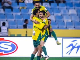 ثنائي أجنبي يصنع الفارق.. الخليج يسطع بقوة في دوري روشن