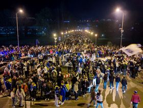 دموع واحتفالات.. تأهل البوسنة لكأس العالم يهز البلاد