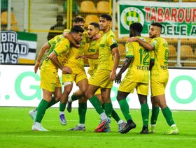 شبيبة القبائل يفوز لأول مرة في الدوري الجزائري ويهدر فرصة الموسم