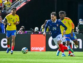 مدرب فرنسا السابق يطلب استبعاد ريان شرقي من قائمة كأس العالم