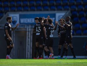 القحطاني والجوير يهديان الهلال فوزاً ودياً على الدحيل