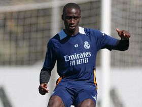 فيرلان ميندي يعود إلى تدريبات ريال مدريد بعد غياب 6 أشهر