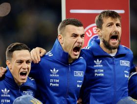 بعد غياب طويل.. نجم إنتر أتشيربي يعود لقائمة منتخب إيطاليا