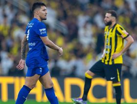 كريم بنزيما يرفض أوروبا وينتظر موافقة الصندوق للانتقال للهلال