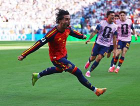 برشلونة "غاضب" من "التحدي العلني" لفيران توريس.. فهل أنهى مسيرته في النادي؟