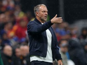 فليك: برشلونة سيختبر نفسه ضد أفضل فريق بالعالم.. وهذا موقف رافينيا