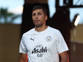 لإبعاده عن ريال مدريد.. مانشستر سيتي يجهز عرضاً تاريخياً لرودري