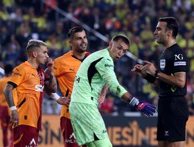 الاتحاد التركي يوقف 149 حكماً يُشتبه بتورّطهم في فضيحة مراهنات