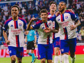 ليون يهزم كريستال بالاس في لقاء مثير بالدوري الأوروبي
