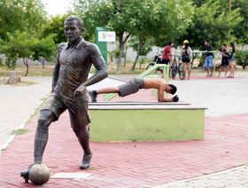 إزالة تمثال ألفيس من مسقط رأسه بقرار من مجلس مدينة جوازيرو