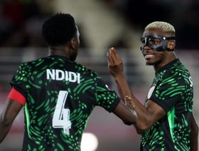 تطورات جديدة في أزمة مكافآت لاعبي نيجيريا قبل مواجهة الجزائر