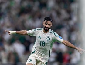 شاهد.. القائم يحرم أبو الشامات من هدف "تاريخي" في نهائي خليجي 27
