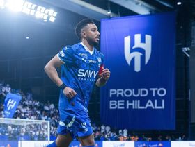 الدوسري يُعادل رقم القحطاني في قائمة هدافي الهلال