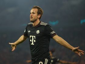 هاري كين هدف برشلونة الأول لخلافة روبرت ليفاندوفسكي