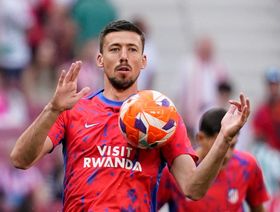 برشلونة دفع 1.5 مليون يورو للتخلص من لونغليه