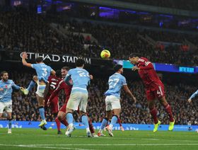 بعد غضب ليفربول.. ويب يكشف كواليس قرار التسلل المثير للجدل