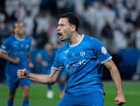 شاهد.. الهلال يحسم الكلاسيكو أمام الاتحاد ويستعيد صدارة الدوري السعودي