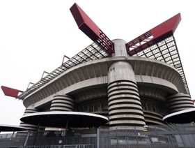 كم دفع ميلان وإنتر لشراء ملعب سان سيرو التاريخي؟