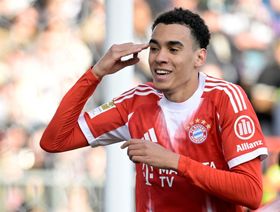 جمال موسيالا يعود إلى تدريبات بايرن ميونيخ