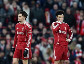 ليفربول يكتفي بتعادل محبط مع بيرنلي وتشيلسي ينتصر مع روسينيور