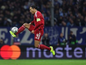 من سيُجاور فان دايك في دفاع ليفربول بعد ضربتي غوميز وكوناتي؟