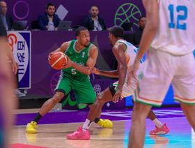 عبد الرحمن والسويلم يقودان السعودية لملحق كأس آسيا للسلة