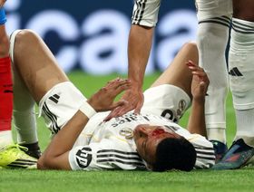 الاتحاد الإسباني يَستفزّ ريال مدريد ويكافئ حكماً تجاهل دماء مبابي