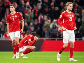 مرض غامض يصيب منتخب الدنمارك قبل موقعة حاسمة ضد اسكتلندا