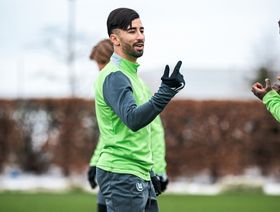 هل سيعود؟ فولفسبورغ يعاقب الجزائري عمورة لأسباب انضباطية