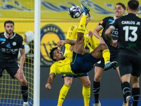 مقصية وهدفان بالخطأ.. النصر يتقدم على الشباب بدوري روشن السعودي