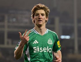 رباعية لا تُنسى.. غوردون يصنع التاريخ في دوري أبطال أوروبا