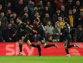 مانشستر يونايتد يُغرِق ولفرهامبتون ويرتقي للمركز السادس بالدوري الإنجليزي