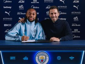 مانشستر سيتي يعزز ترسانته الهجومية بأنطوان سيمينيو في صفقة قياسية لبورنموث